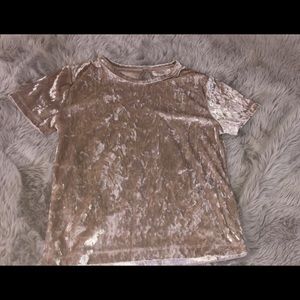 This is an XS t-shirt from Hollister!!